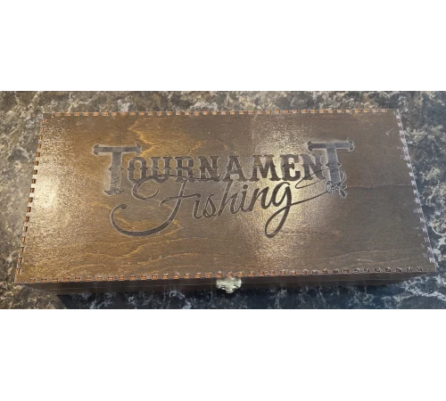 Спортивная Рыбалка Набор Всё включено в Деревянной Коробке (Tournament Fishing Angler All-in Pledge - Wooden Box)