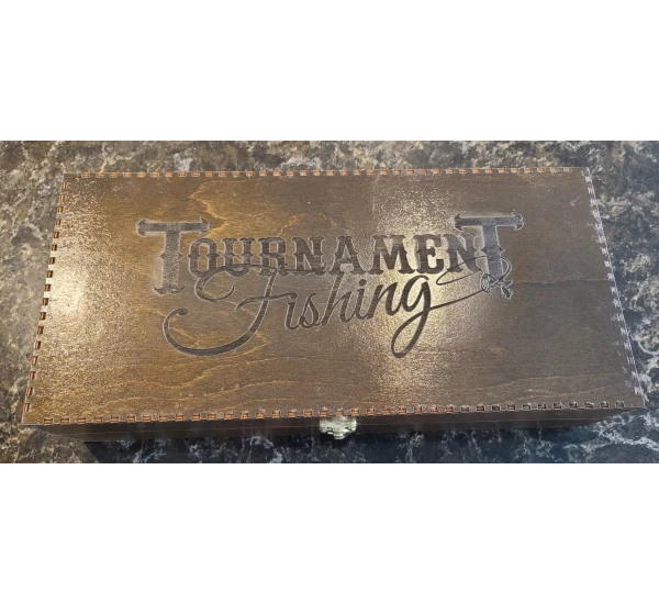 Спортивная Рыбалка Набор Всё включено в Деревянной Коробке (Tournament Fishing Angler All-in Pledge - Wooden Box)